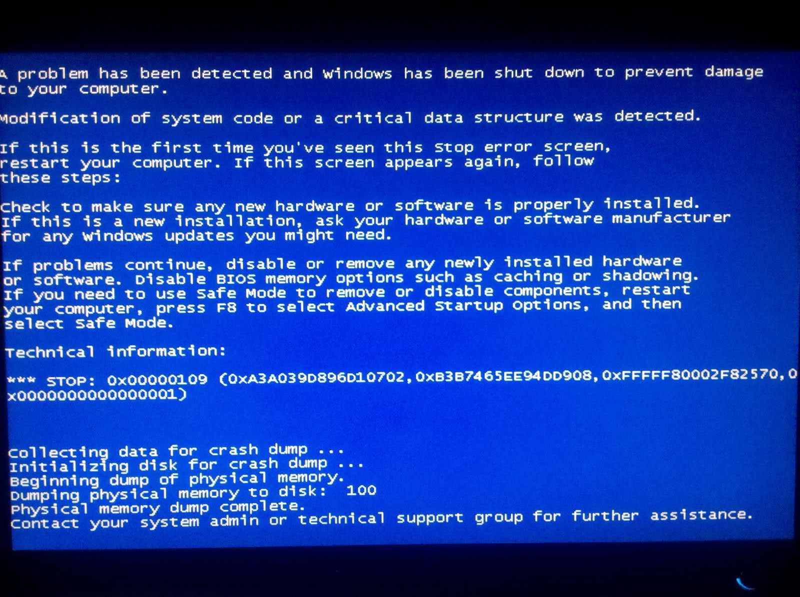 Sommige Windows-gebruikers hebben deze fout gemeld, die meestal op het scherm verschijnt tijdens de initialisatie van het systeem:
